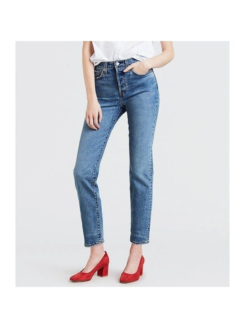 Levi's Women's Wedgie Fit Jeans - Picture 2 of 12